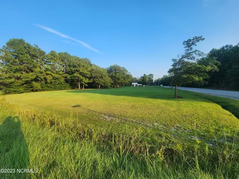 701 Three Bridges Estates Cir, Jacksonville, NC 28540