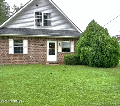 601 S Shore Dr, Jacksonville, NC 28540