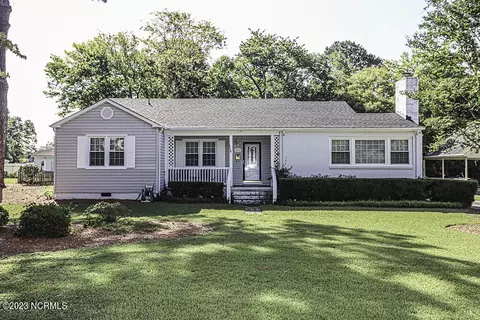 305 N Howard Cir, Tarboro, NC 27886
