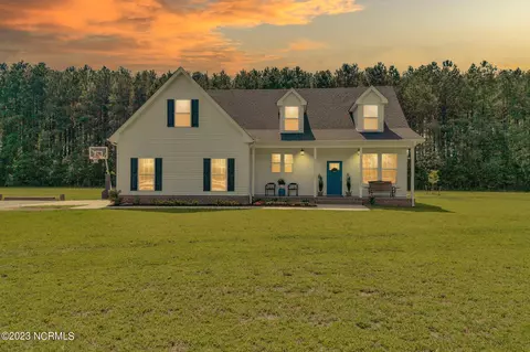 323 Puddin Ridge Rd, Moyock, NC 27958
