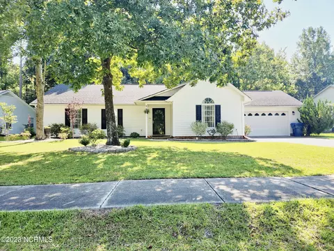 120 Lee K Allen Dr, Havelock, NC 28532