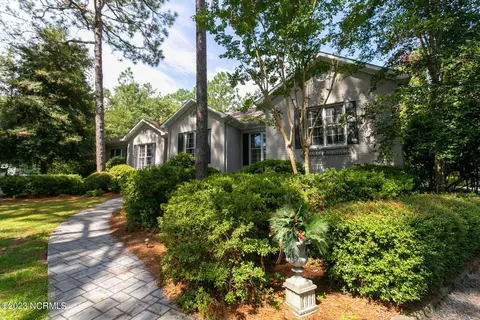 15 Mckenzie Rd E, Pinehurst, NC 28374 photo 2