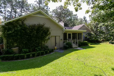15 Mckenzie Rd E, Pinehurst, NC 28374 photo 3