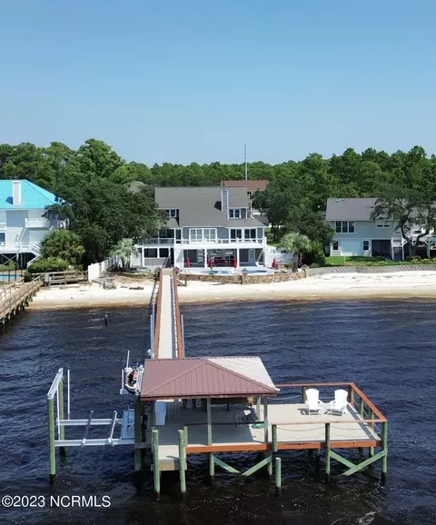 8924 Shipwatch Dr, Wilmington, NC 28412