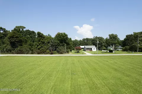 348 Pigott Rd, Gloucester, NC 28528