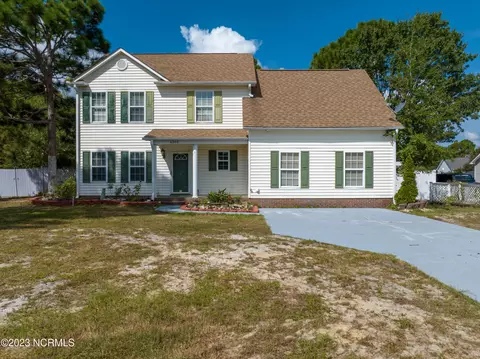 6306 Standsberry Ln, Wilmington, NC 28412