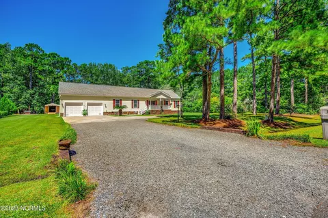 509 Maplewood Dr NW, Calabash, NC 28467