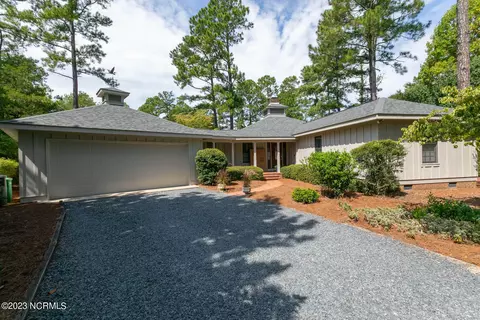 115 Saint Andrews Dr, Pinehurst, NC 28374