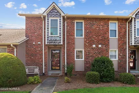 1874 Quail Ridge Rd, Greenville, NC 27858