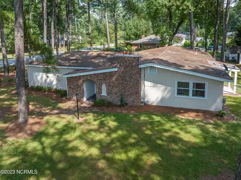 100 Pinewood Rd, Greenville, NC 27858