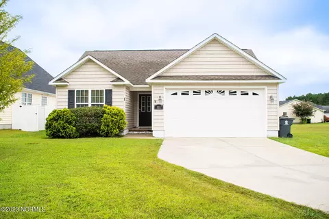 101 Crooked Run Dr, New Bern, NC 28560