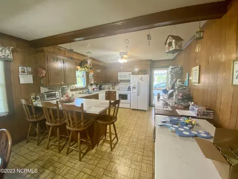772 Old Smith Chapel Rd, Mount Olive, NC 28365 photo 5