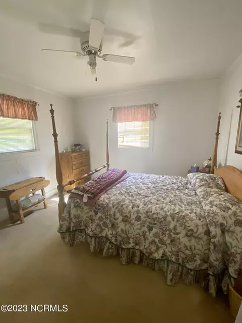 772 Old Smith Chapel Rd, Mount Olive, NC 28365 photo 8