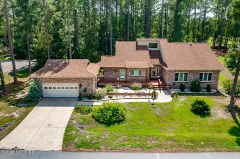 2135 Royal Pines Dr, New Bern, NC 28560