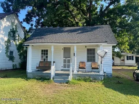 116 W Freemason St, Edenton, NC 27932