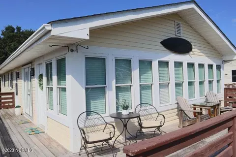 2004 Smithfield St, Kill Devil Hills, NC 27948 photo 3