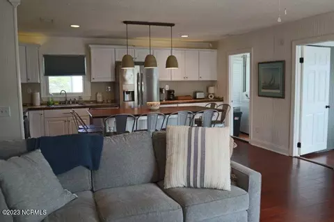 2004 Smithfield St, Kill Devil Hills, NC 27948 photo 4