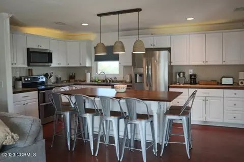 2004 Smithfield St, Kill Devil Hills, NC 27948 photo 8