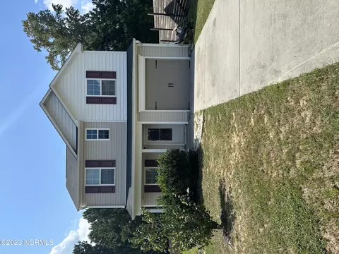 5 Little Creek Rd, Castle Hayne, NC 28429