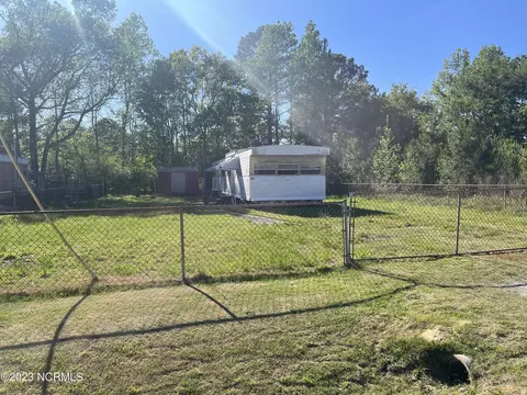 150 Harbord Dr, Midway Park, NC 28544