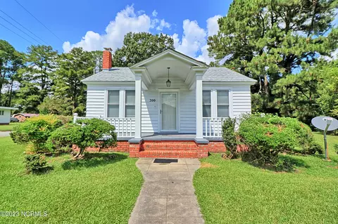 200 6th St, Creswell, NC 27928