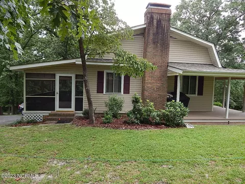 6032 Thrush Cir, Sanford, NC 27332