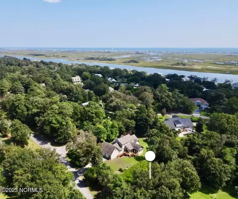 73 Oyster Catcher Dr, Hampstead, NC 28443