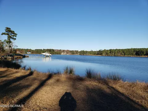 813 Bennett Neck Rd, Grantsboro, NC 28529