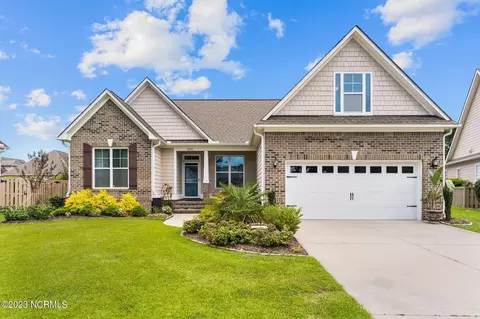 1029 Sparkle Stream Ct, Leland, NC 28451