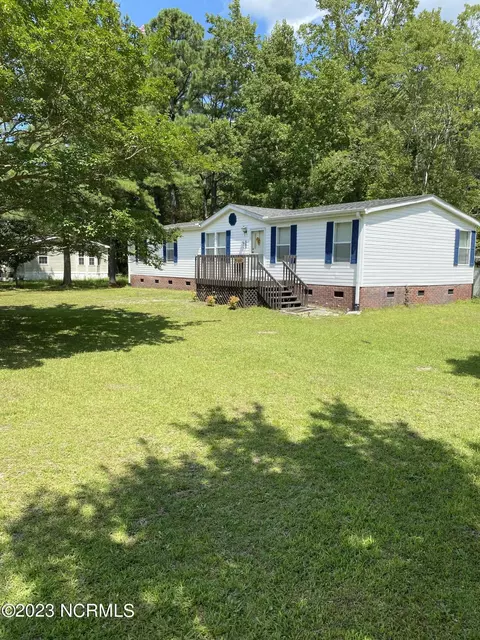 402 Old Church Rd, Swansboro, NC 28584