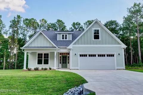208 Alderman Landing Rd, Holly Ridge, NC 28445