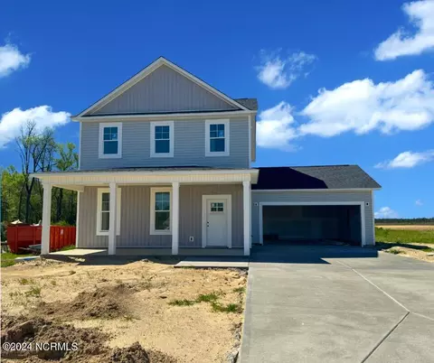 84 Cindy Rd, Richlands, NC 28574