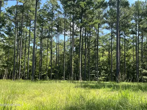216 Ocracoke Dr, Oriental, NC 28571