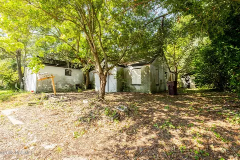 1208 S 5th Ave, Wilmington, NC 28401
