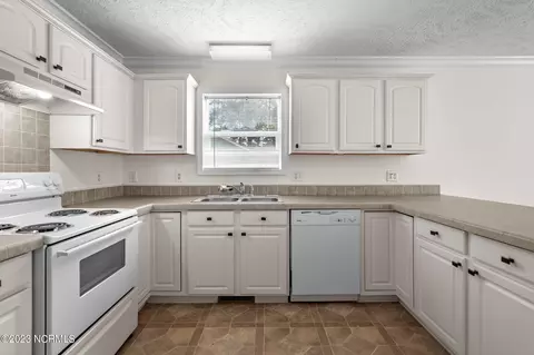 325 Long Leaf Dr, Hampstead, NC 28443 photo 14
