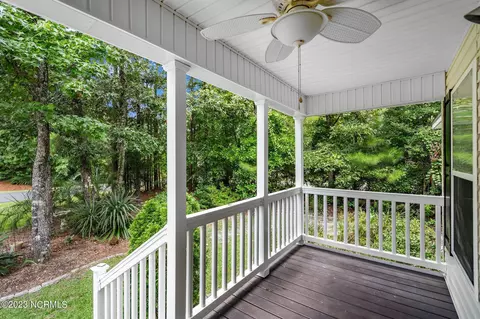 325 Long Leaf Dr, Hampstead, NC 28443 photo 4