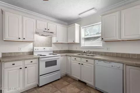 325 Long Leaf Dr, Hampstead, NC 28443 photo 11