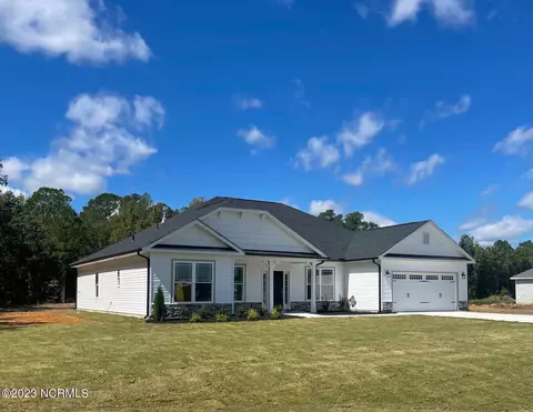 4720 Golden Willow Dr, Battleboro, NC 27809