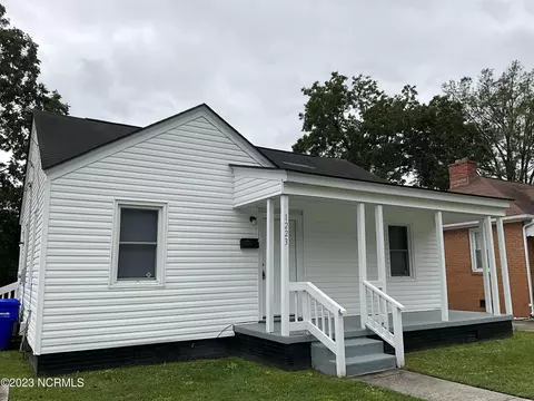 1223 Davenport St, Greenville, NC 27834