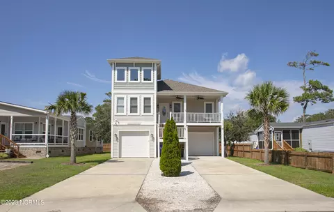 117 NE 69th St, Oak Island, NC 28465