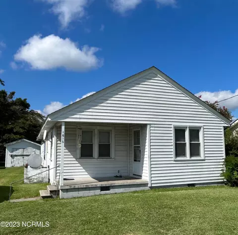 1615 Live Oak St, Beaufort, NC 28516