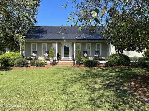 1014 Richardson Rd, Bladenboro, NC 28320