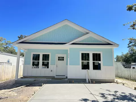 222 NE 76th St, Oak Island, NC 28465