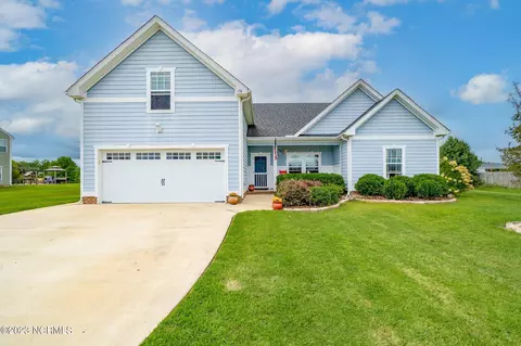 136 NW River Dr, Moyock, NC 27958