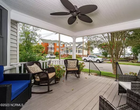707 E Front St, New Bern, NC 28560 photo 8