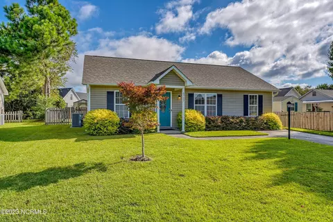 6727 Alamosa Dr, Wilmington, NC 28411