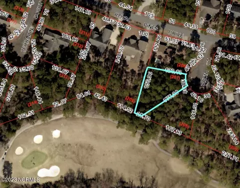 902 Delta Ct, New Bern, NC 28560