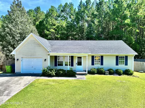 127 Eagle Trl, New Bern, NC 28562 photo 2