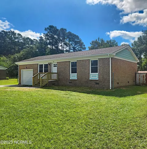 185 Long Leaf Hills Dr SE, Bolivia, NC 28422
