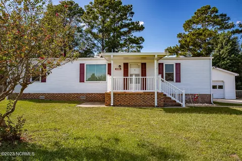 106 Lincoln Dr, Newport, NC 28570